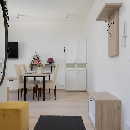 Beautiful With Terrace, Garden And Parking Close To The Airport In By Renters * وارسو